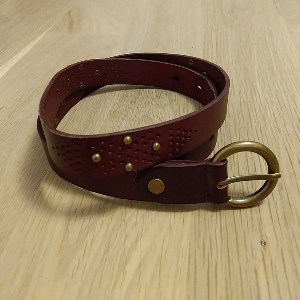 Anthropologie | Leather belt with gold detail